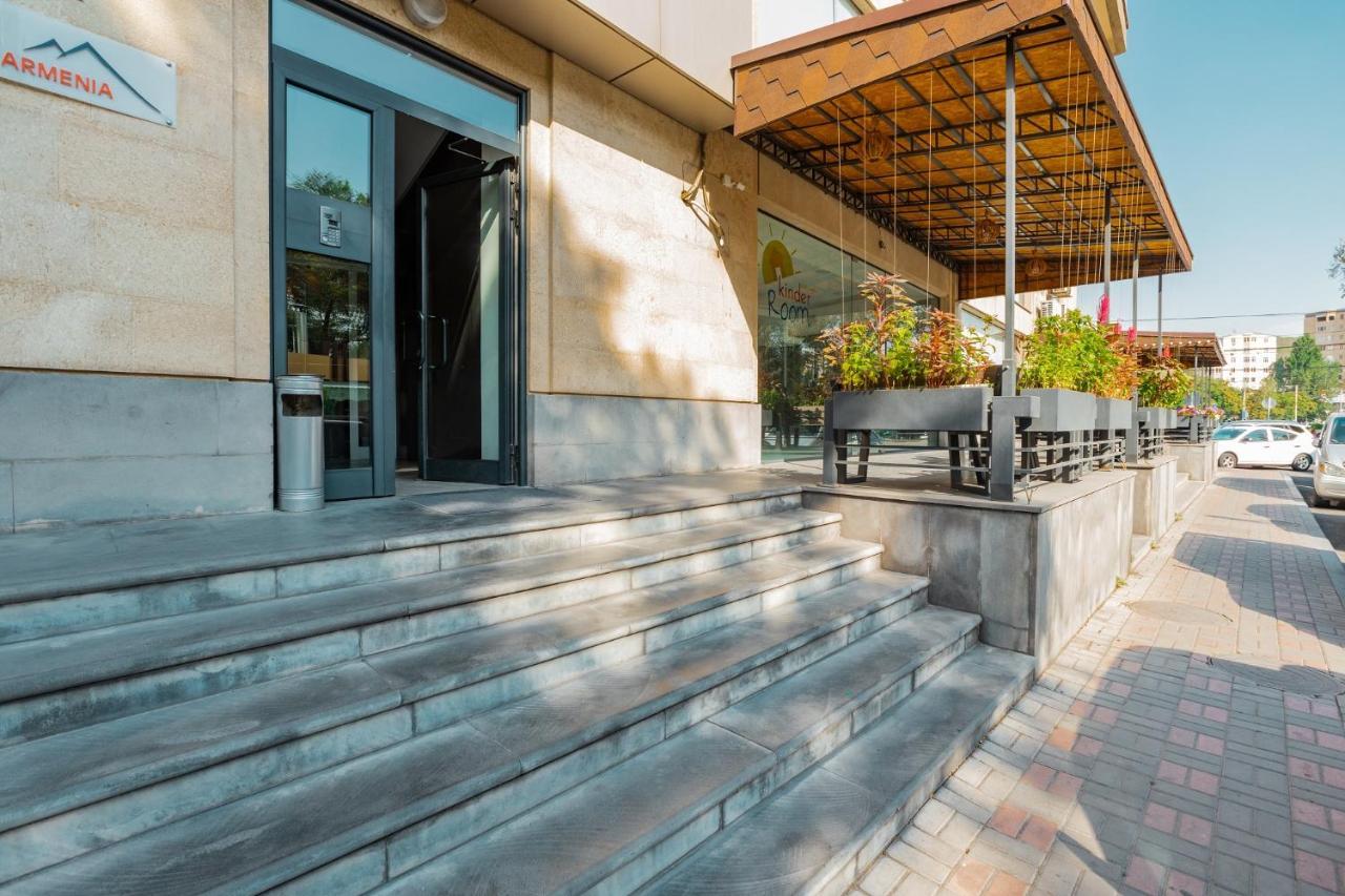 Stay Inn-Ararat View Apt Near Vernissage Erevan Exterior foto
